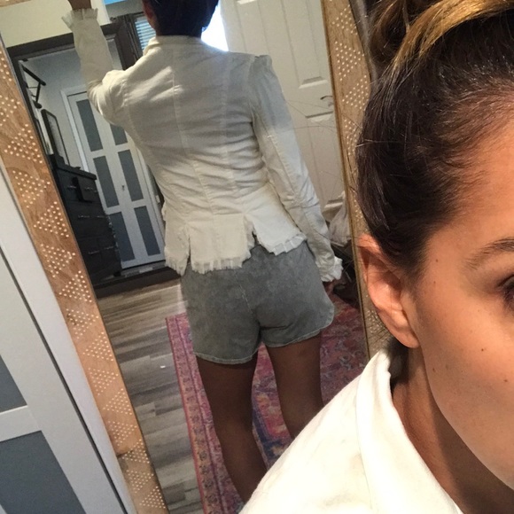 LaRok White Ruffled Blazer Size XS - Picture 6 of 6